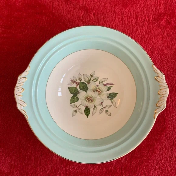 Vintage Johnson’s Bros Covered Vegetable Dish - Picture 3 of 11